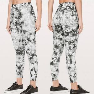 Lululemon Shibori Wunder Unders 25”